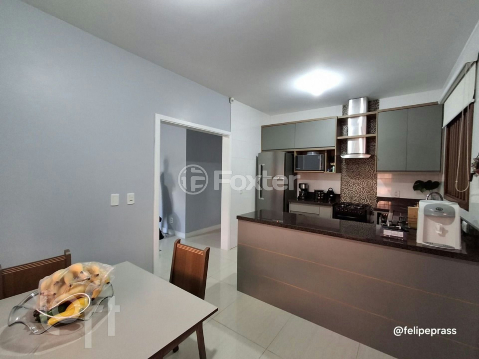 Casa à venda com 3 quartos, 500m² - Foto 8