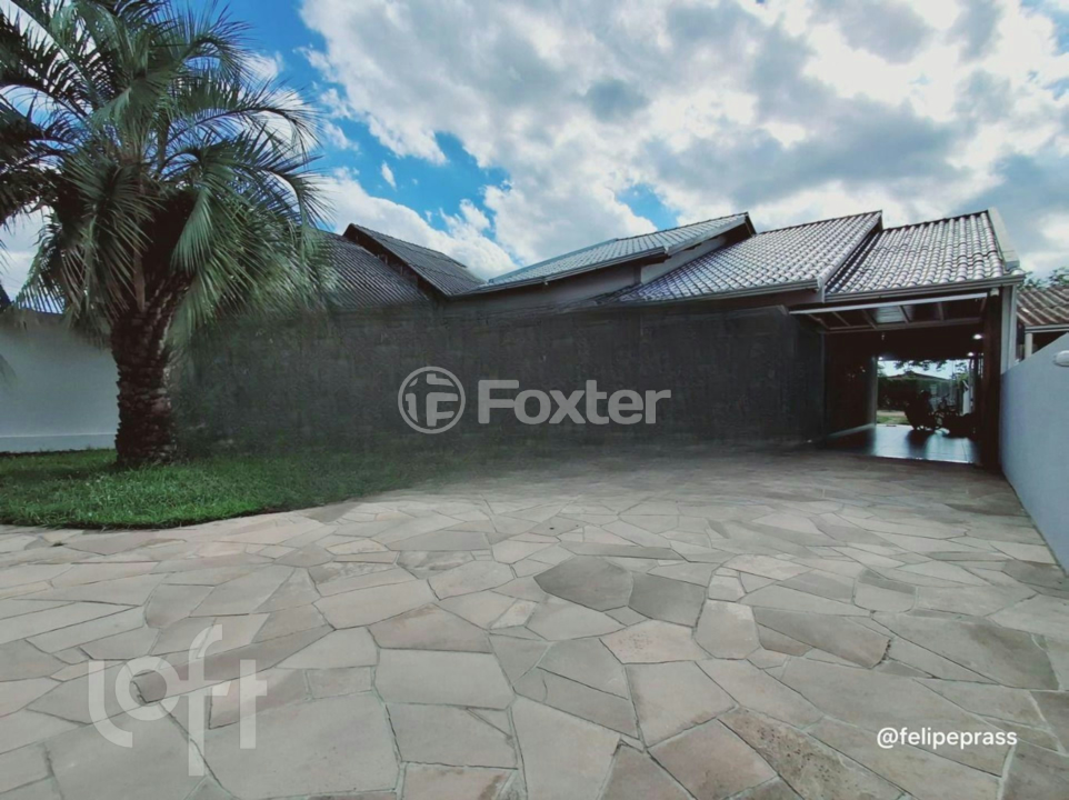 Casa à venda com 3 quartos, 500m² - Foto 1
