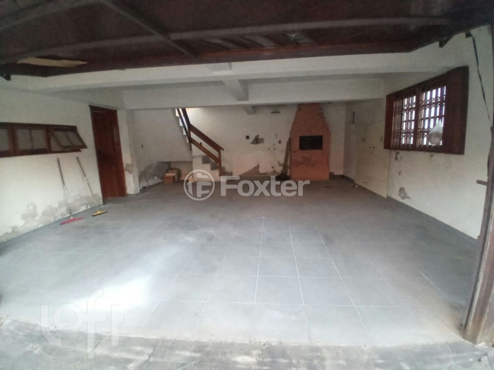 Casa à venda com 4 quartos, 265m² - Foto 2