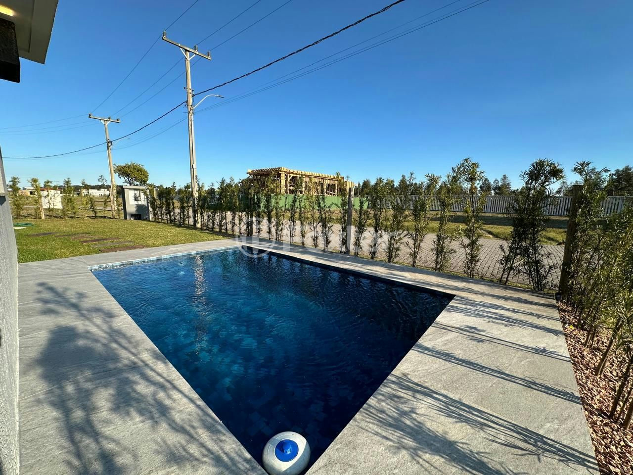 Casa de Condomínio à venda com 3 quartos, 188m² - Foto 2