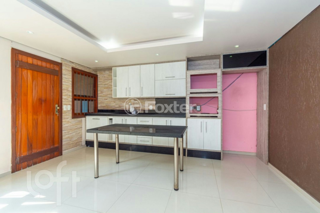 Casa à venda com 2 quartos, 135m² - Foto 1