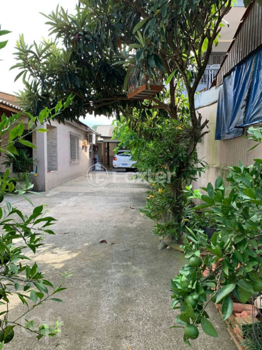 Casa à venda com 3 quartos, 72m² - Foto 4