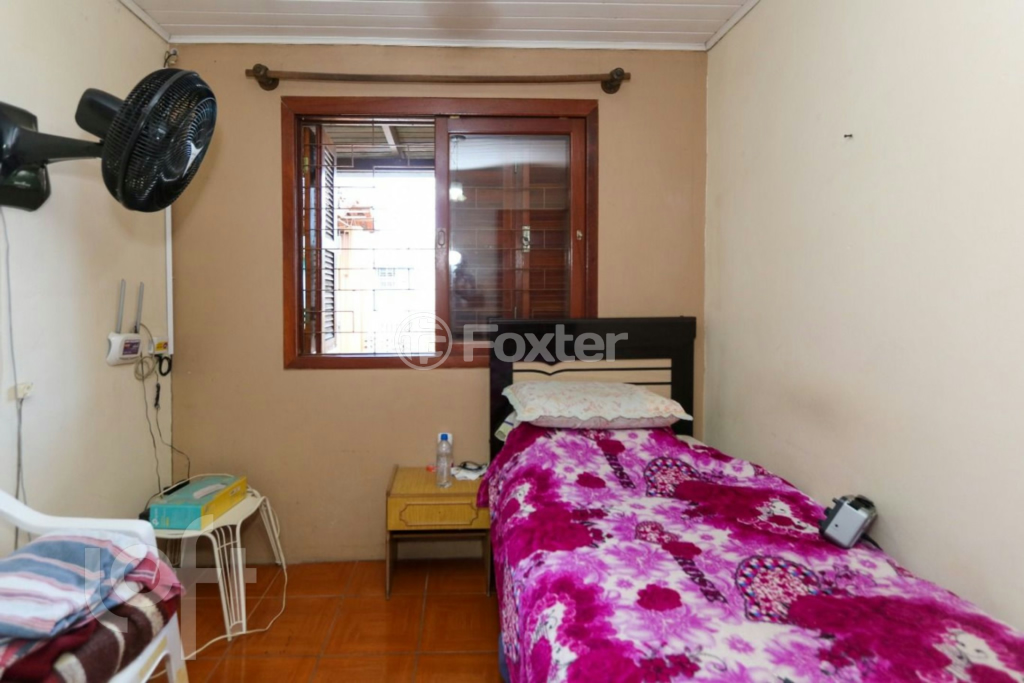 Casa à venda com 3 quartos, 80m² - Foto 1