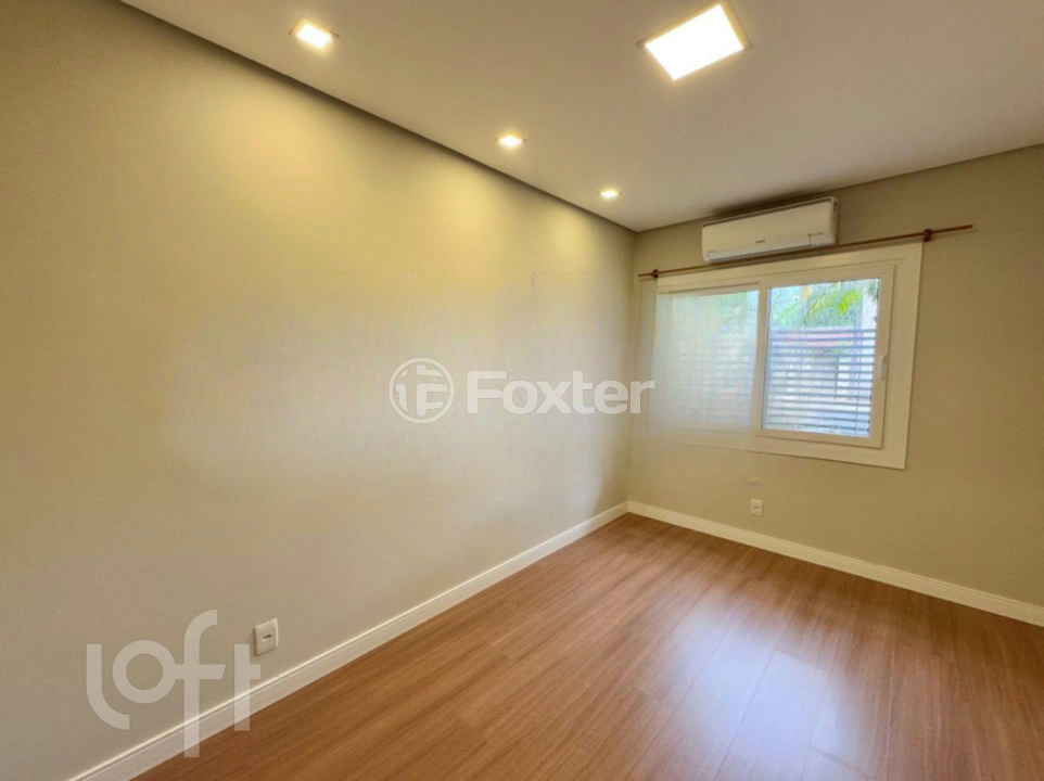 Casa à venda com 3 quartos, 240m² - Foto 26