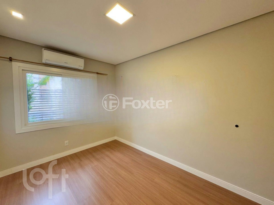 Casa à venda com 3 quartos, 240m² - Foto 27