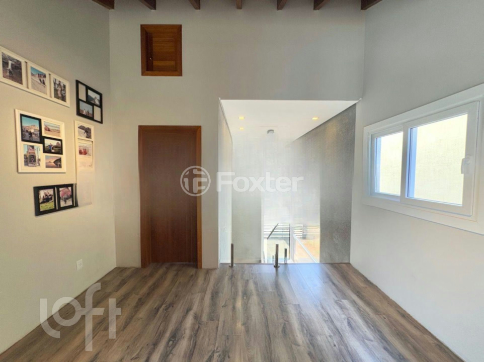 Casa à venda com 3 quartos, 240m² - Foto 7