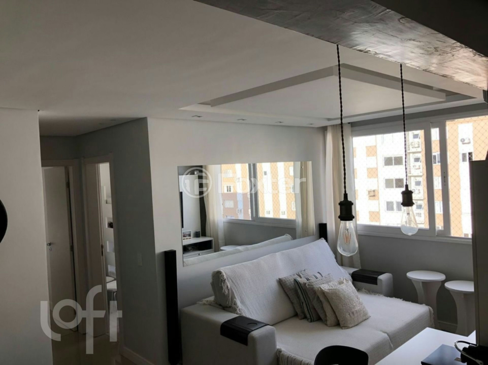 Apartamento à venda com 2 quartos, 62m² - Foto 2