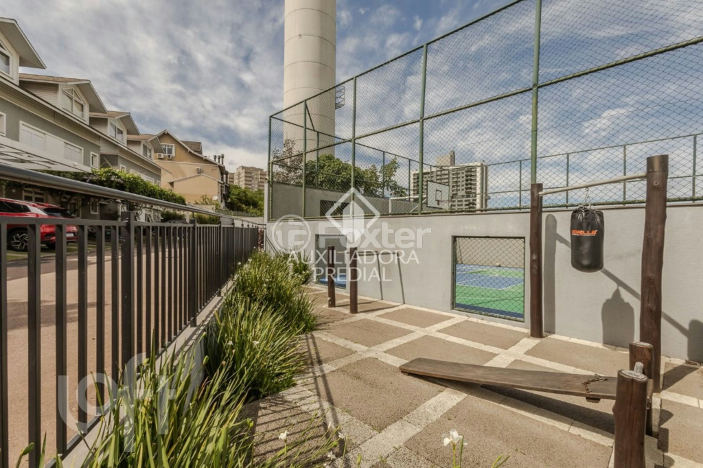 Casa de Condomínio à venda com 3 quartos, 218m² - Foto 44