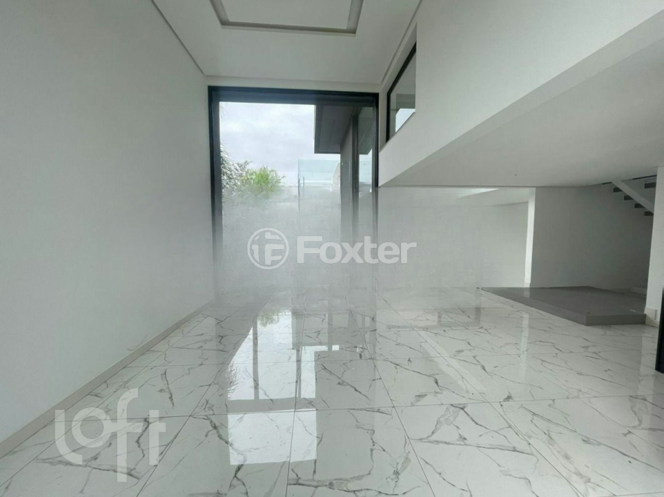 Casa de Condomínio à venda com 4 quartos, 320m² - Foto 1