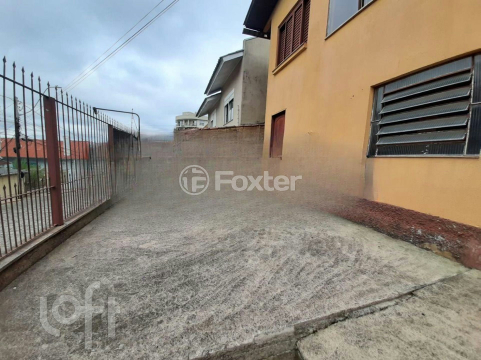 Casa à venda com 3 quartos, 224m² - Foto 9