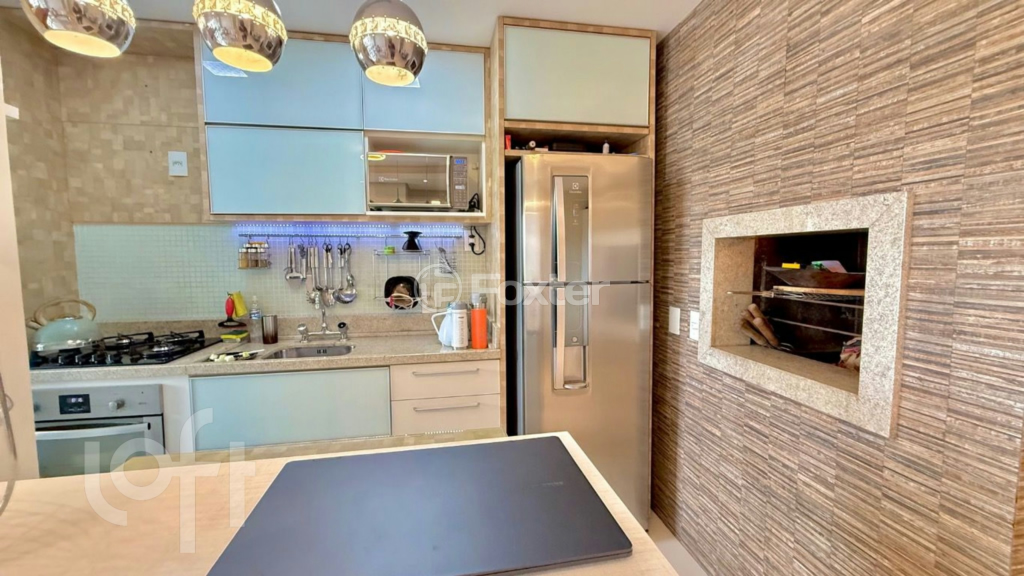 Apartamento à venda com 2 quartos, 67m² - Foto 2