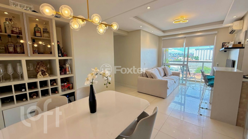 Apartamento à venda com 2 quartos, 67m² - Foto 1