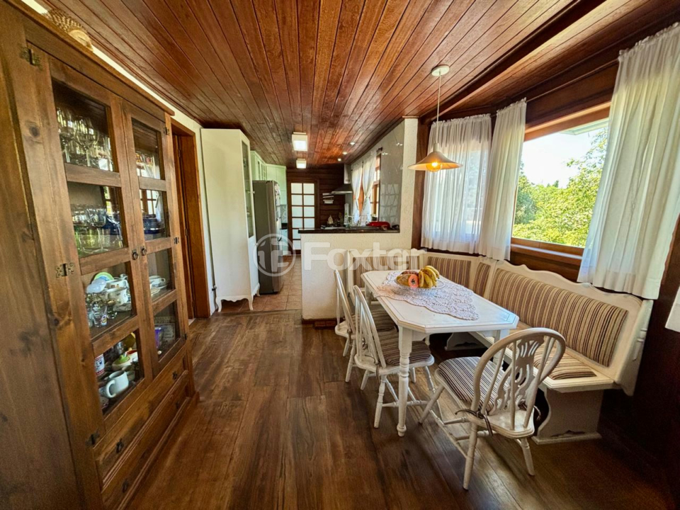 Casa à venda com 4 quartos, 246m² - Foto 11