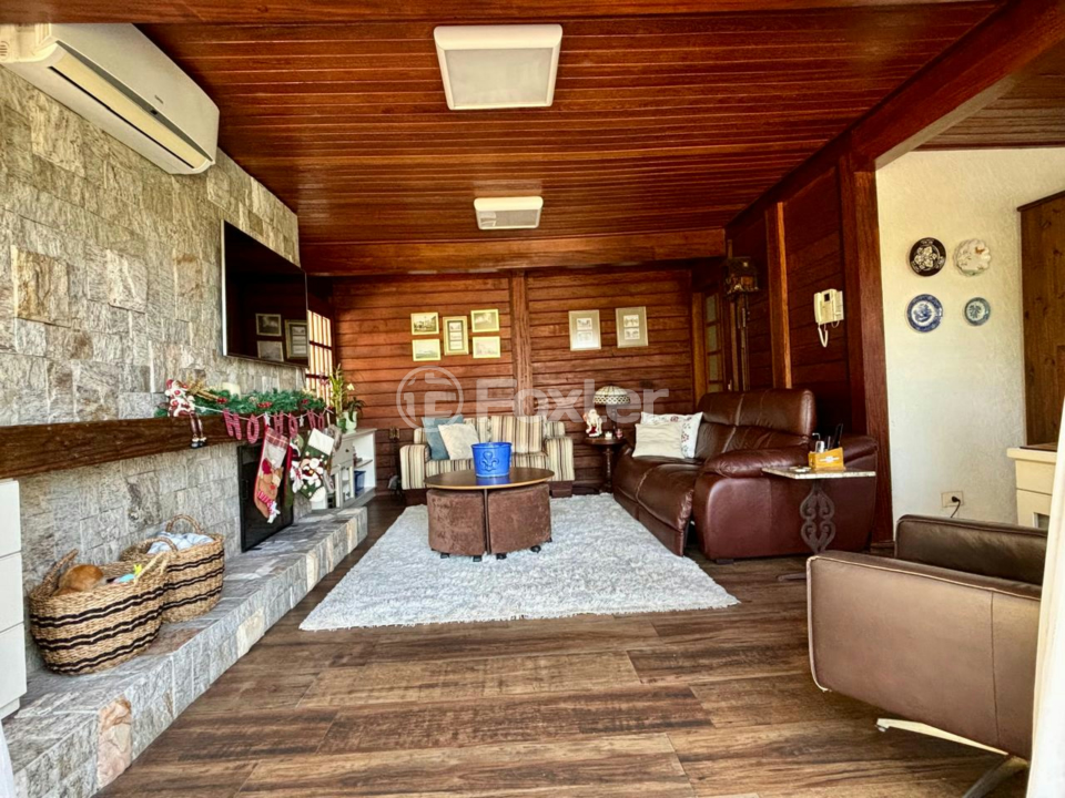 Casa à venda com 4 quartos, 246m² - Foto 14