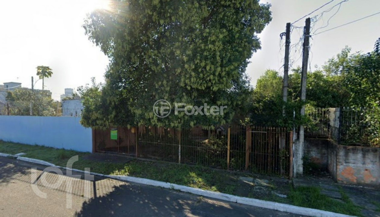 Casa à venda com 1 quarto, 300m² - Foto 2