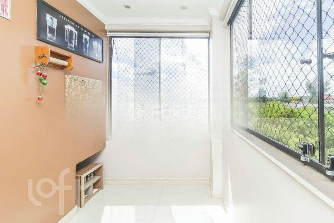 Apartamento à venda com 2 quartos, 75m² - Foto 4