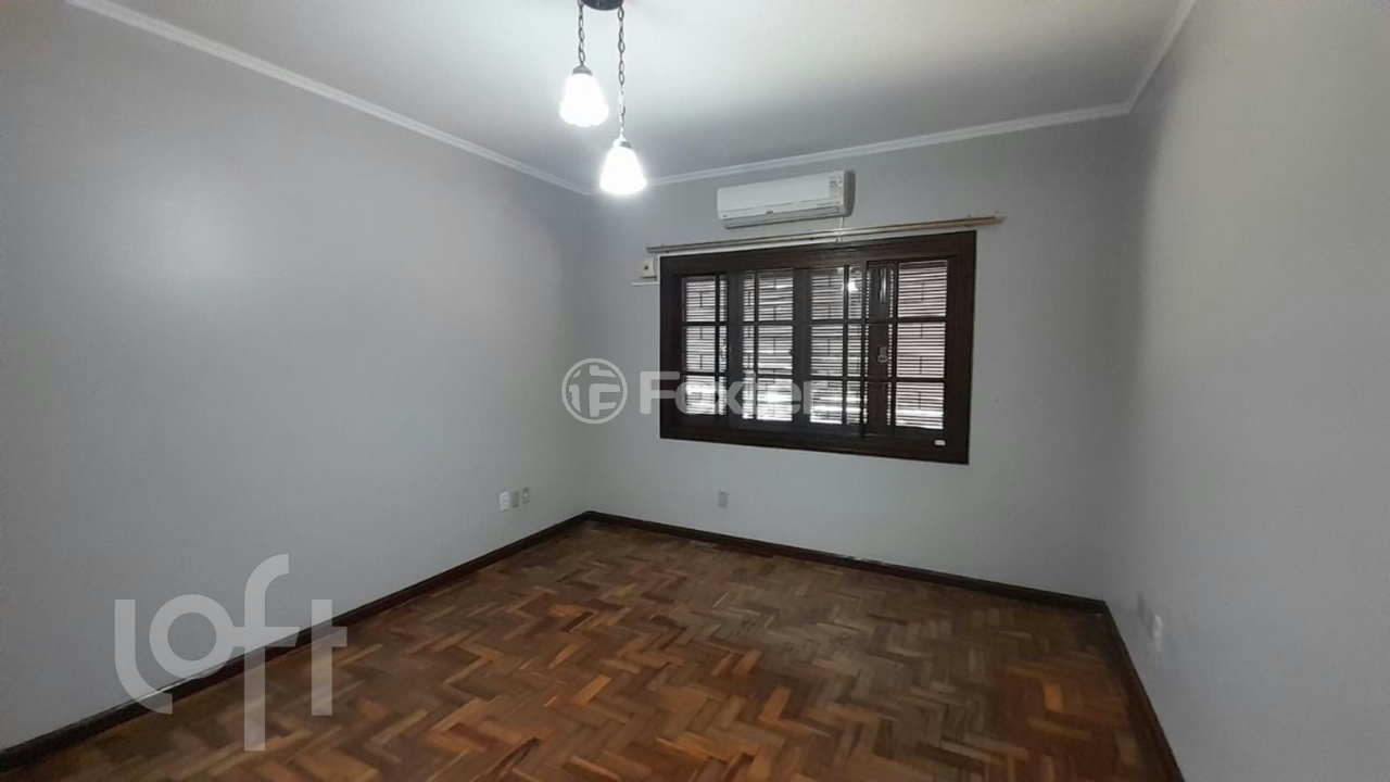 Casa à venda com 3 quartos, 197m² - Foto 2