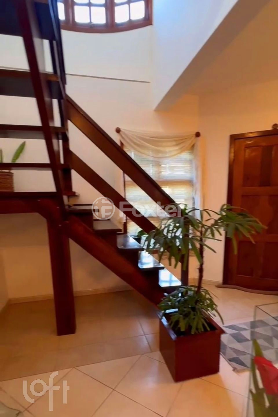 Casa à venda com 3 quartos, 429m² - Foto 1