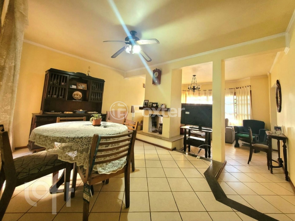 Casa à venda com 3 quartos, 130m² - Foto 4