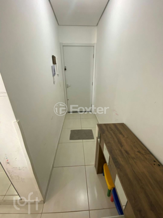 Apartamento à venda com 2 quartos, 60m² - Foto 2