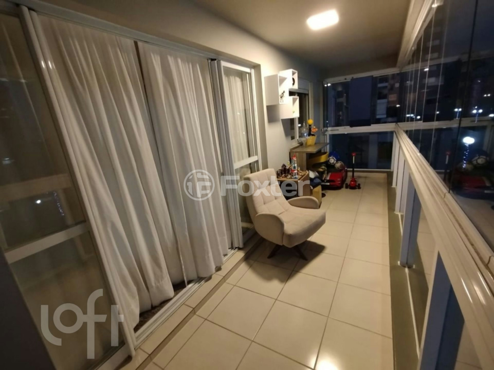 Apartamento à venda com 3 quartos, 114m² - Foto 11