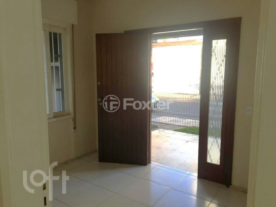 Casa à venda com 6 quartos, 306m² - Foto 1