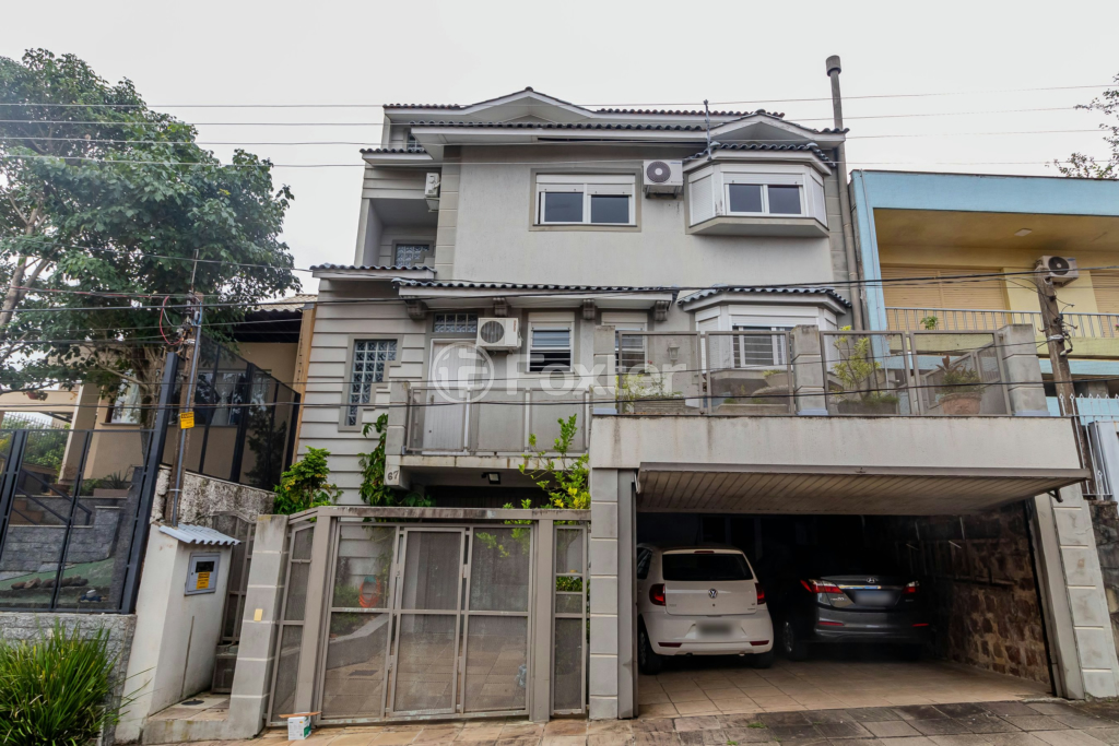 Casa à venda com 4 quartos, 400m² - Foto 1