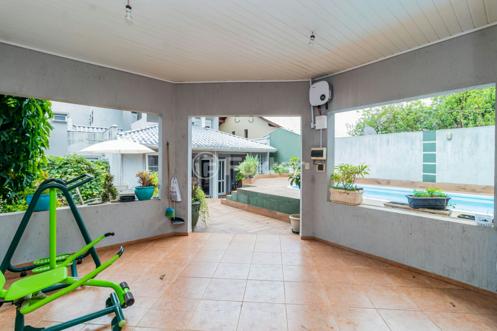 Casa à venda com 4 quartos, 400m² - Foto 58