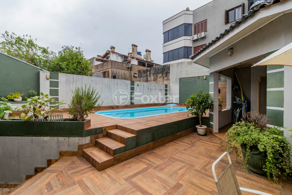 Casa à venda com 4 quartos, 400m² - Foto 4