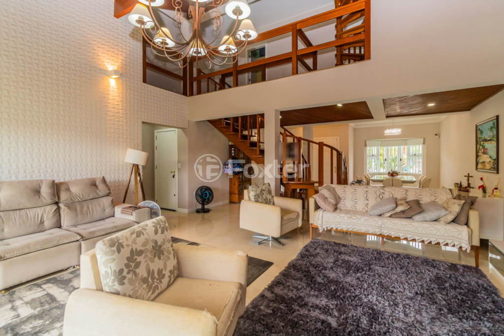 Casa à venda com 4 quartos, 300m² - Foto 2