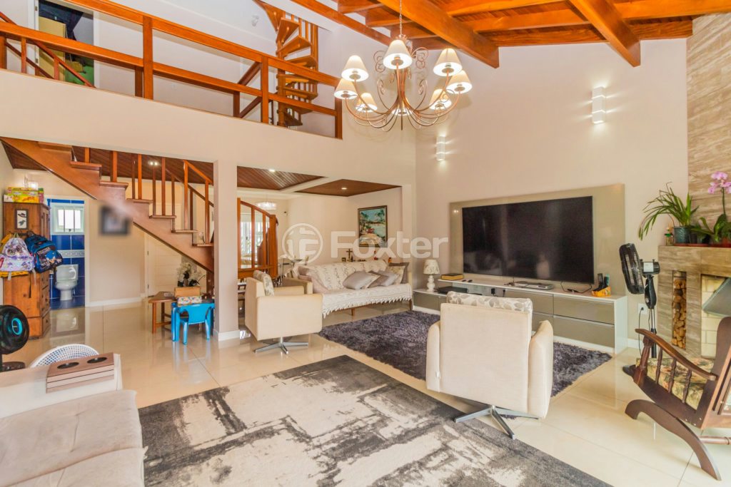 Casa à venda com 4 quartos, 300m² - Foto 1