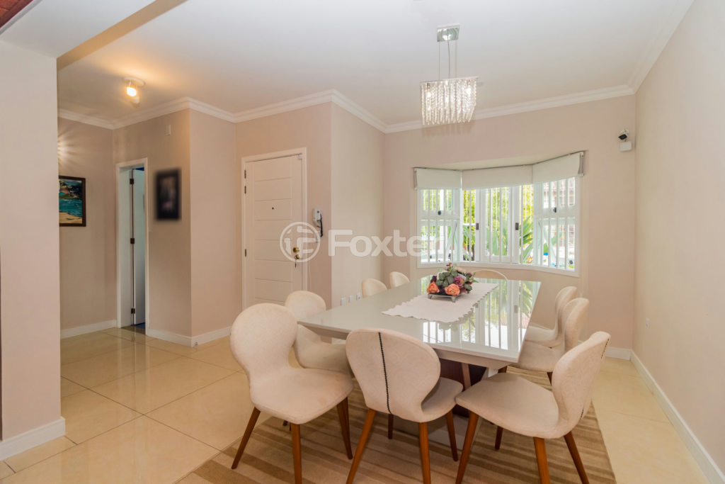 Casa à venda com 4 quartos, 300m² - Foto 8