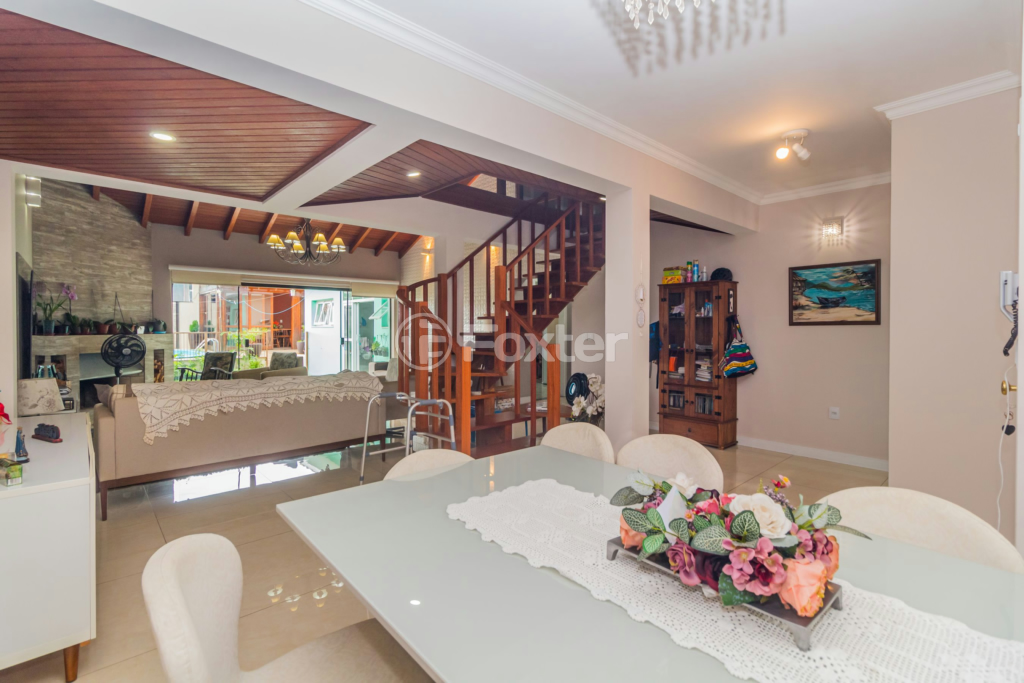 Casa à venda com 4 quartos, 300m² - Foto 9