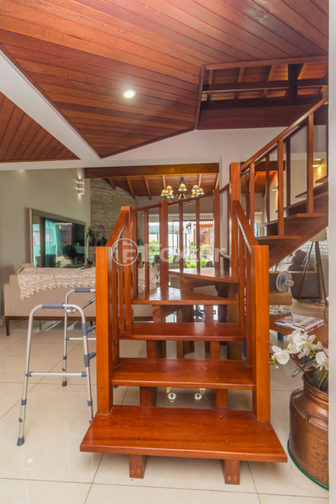 Casa à venda com 4 quartos, 300m² - Foto 12