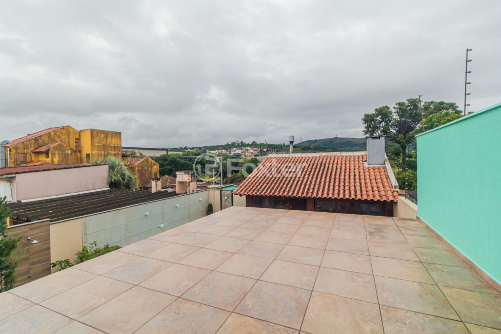 Casa à venda com 4 quartos, 300m² - Foto 28