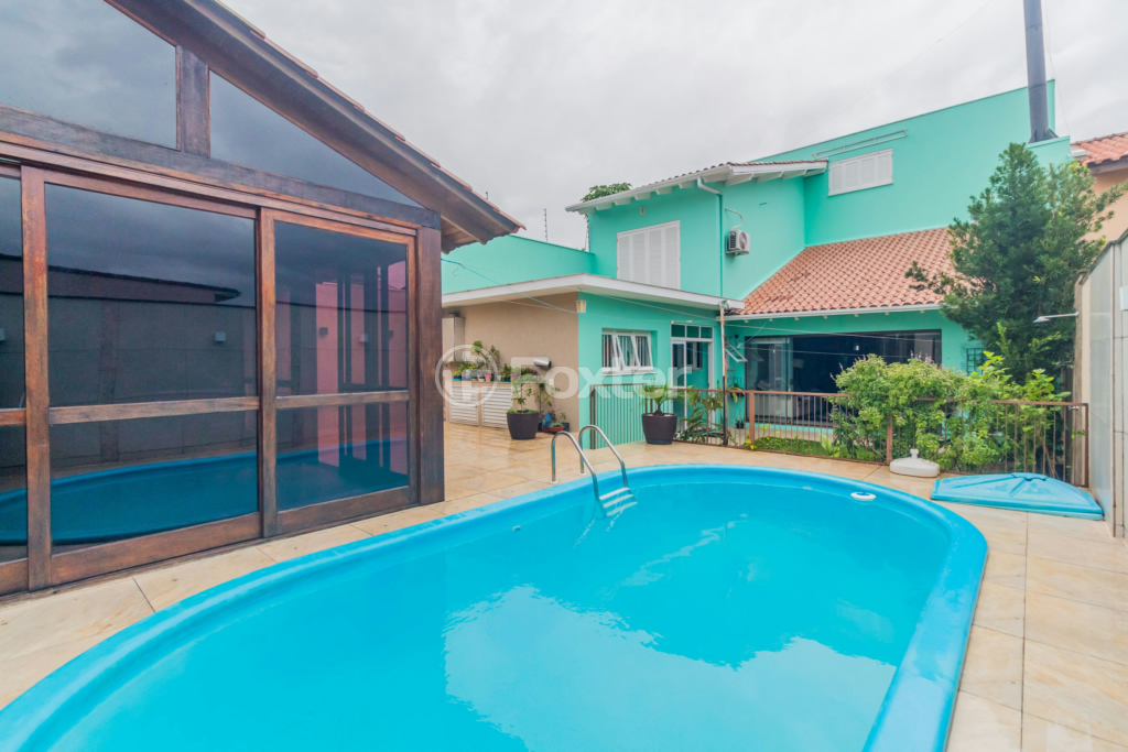 Casa à venda com 4 quartos, 300m² - Foto 4