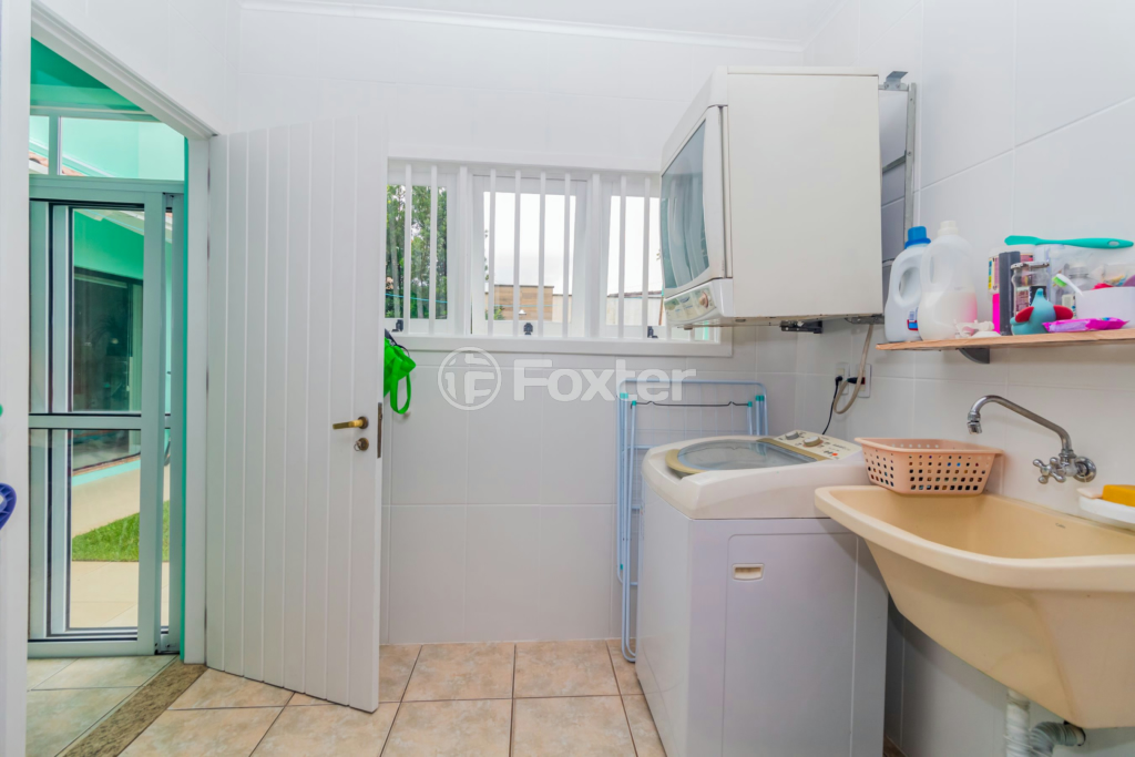 Casa à venda com 4 quartos, 300m² - Foto 39