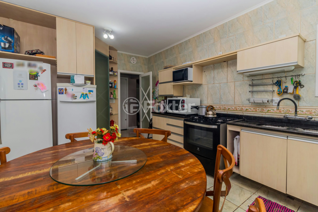 Casa à venda com 4 quartos, 300m² - Foto 42