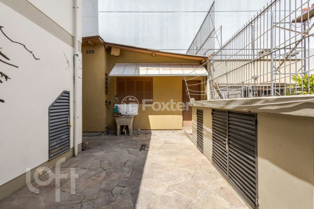 Casa à venda com 4 quartos, 271m² - Foto 18