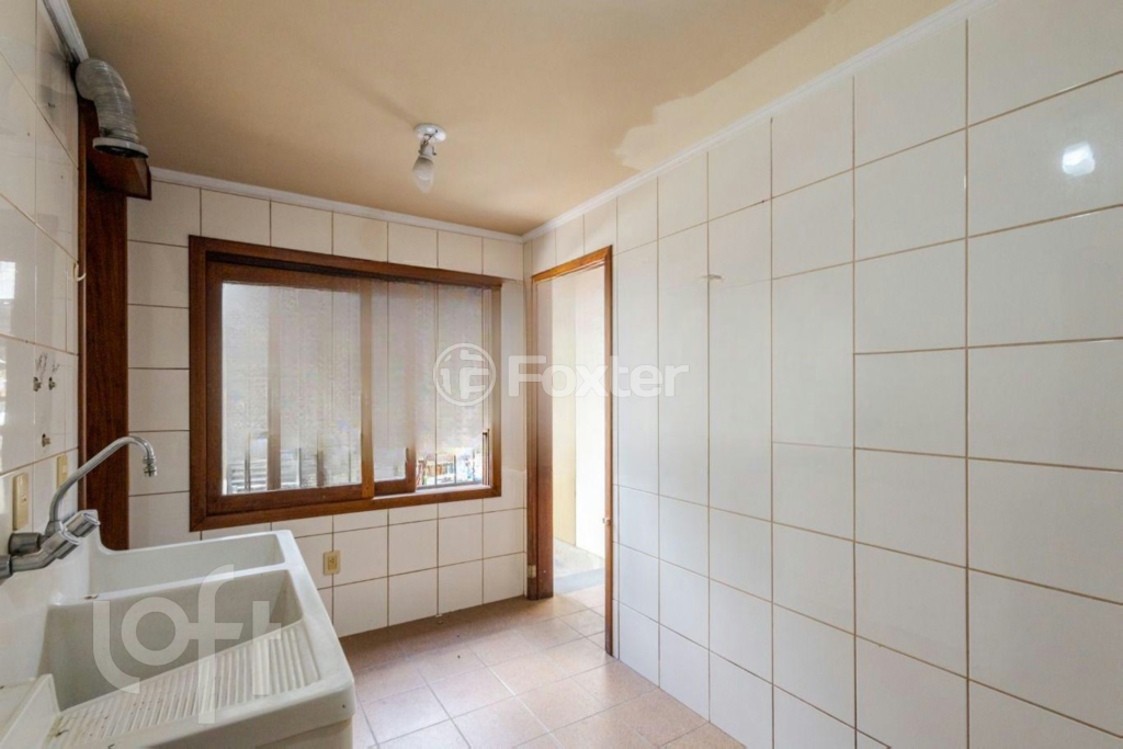 Casa à venda com 4 quartos, 271m² - Foto 11