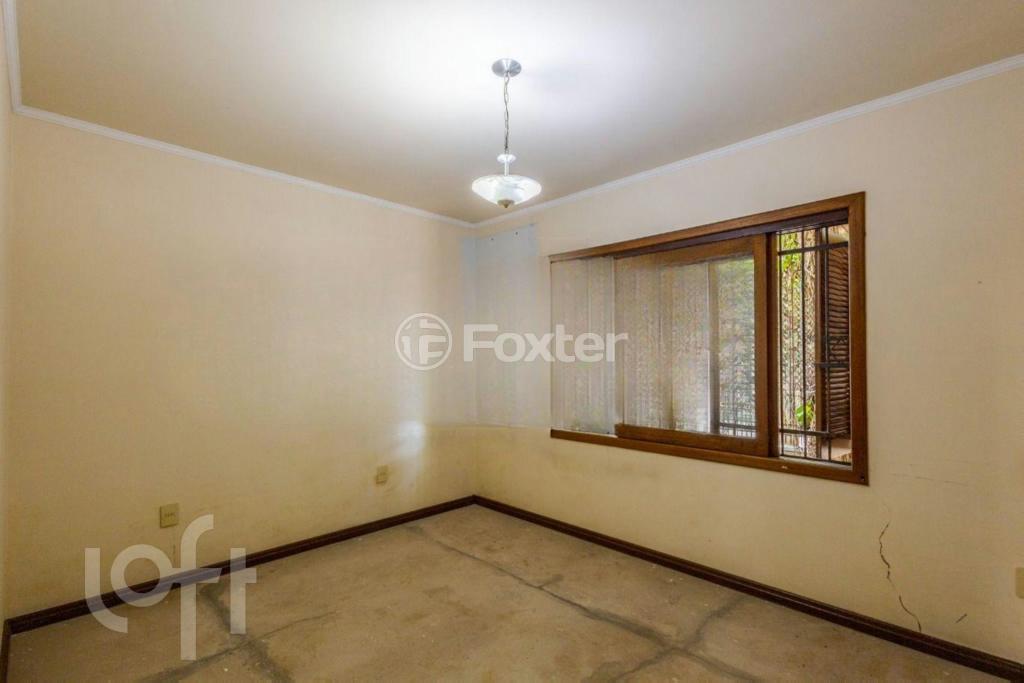 Casa à venda com 4 quartos, 271m² - Foto 3