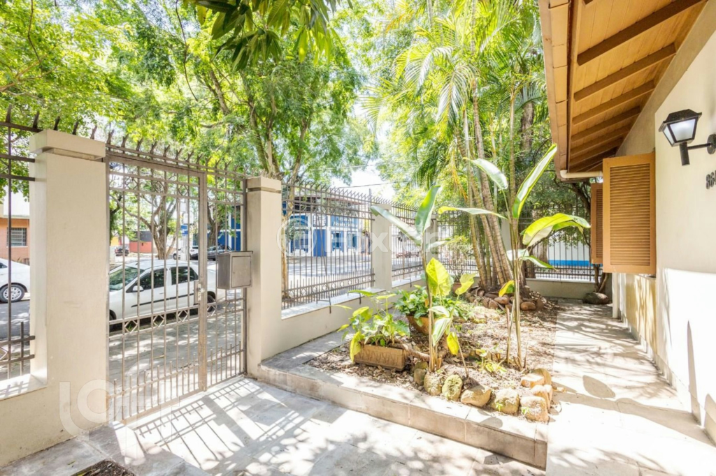Casa à venda com 4 quartos, 271m² - Foto 32