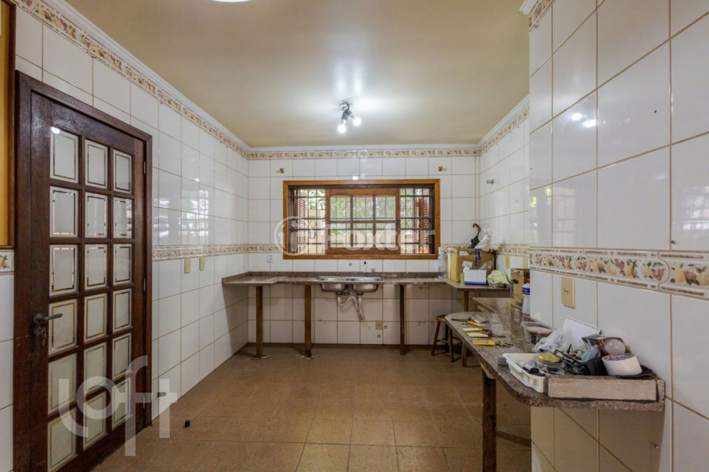 Casa à venda com 4 quartos, 271m² - Foto 8
