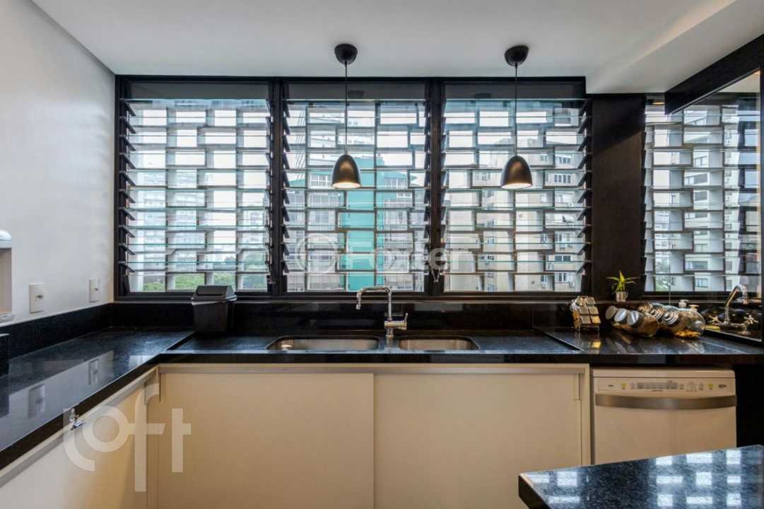 Apartamento à venda com 3 quartos, 219m² - Foto 27