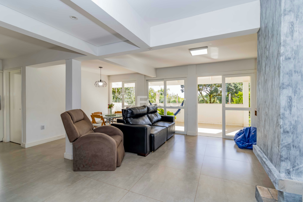 Casa de Condomínio à venda com 3 quartos, 1575m² - Foto 2