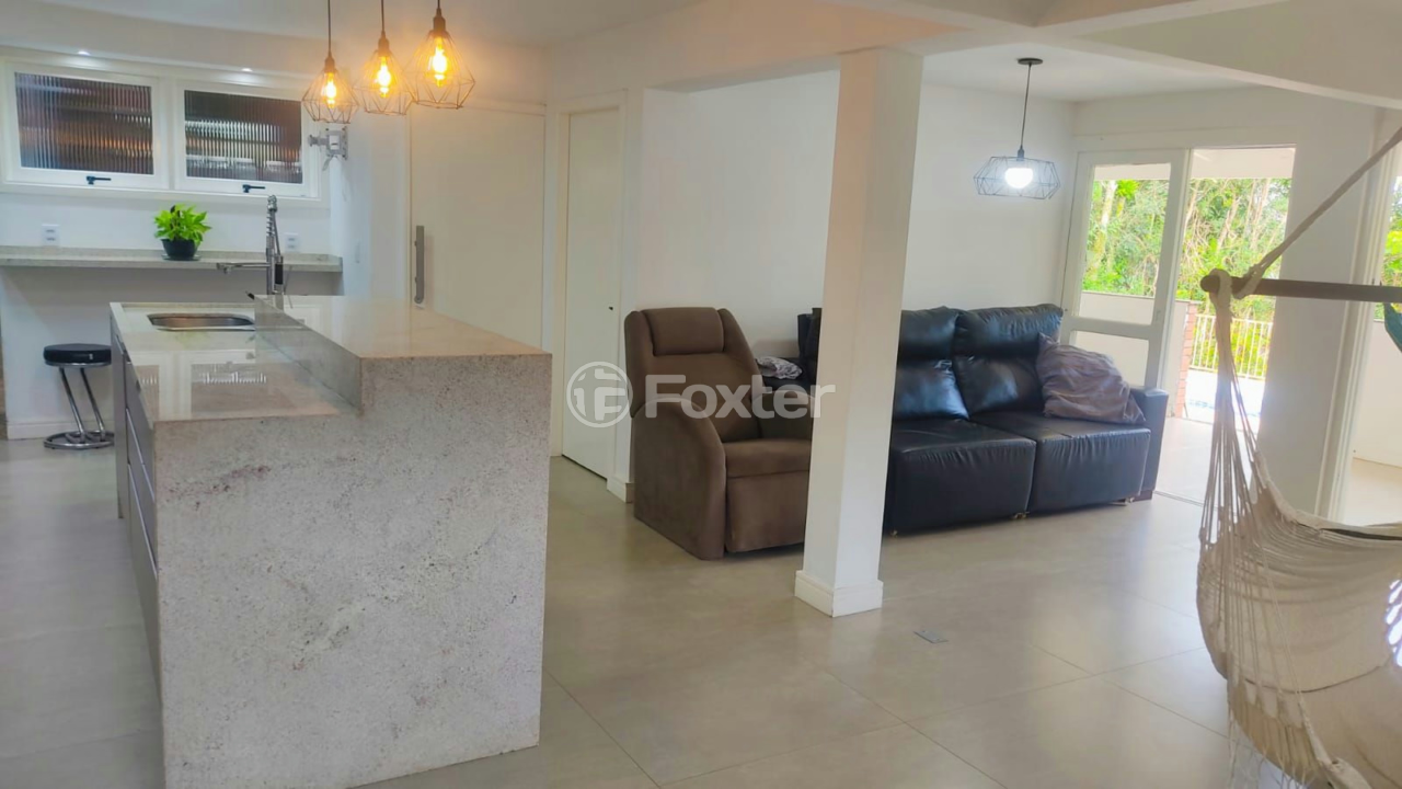 Casa de Condomínio à venda com 3 quartos, 1575m² - Foto 8