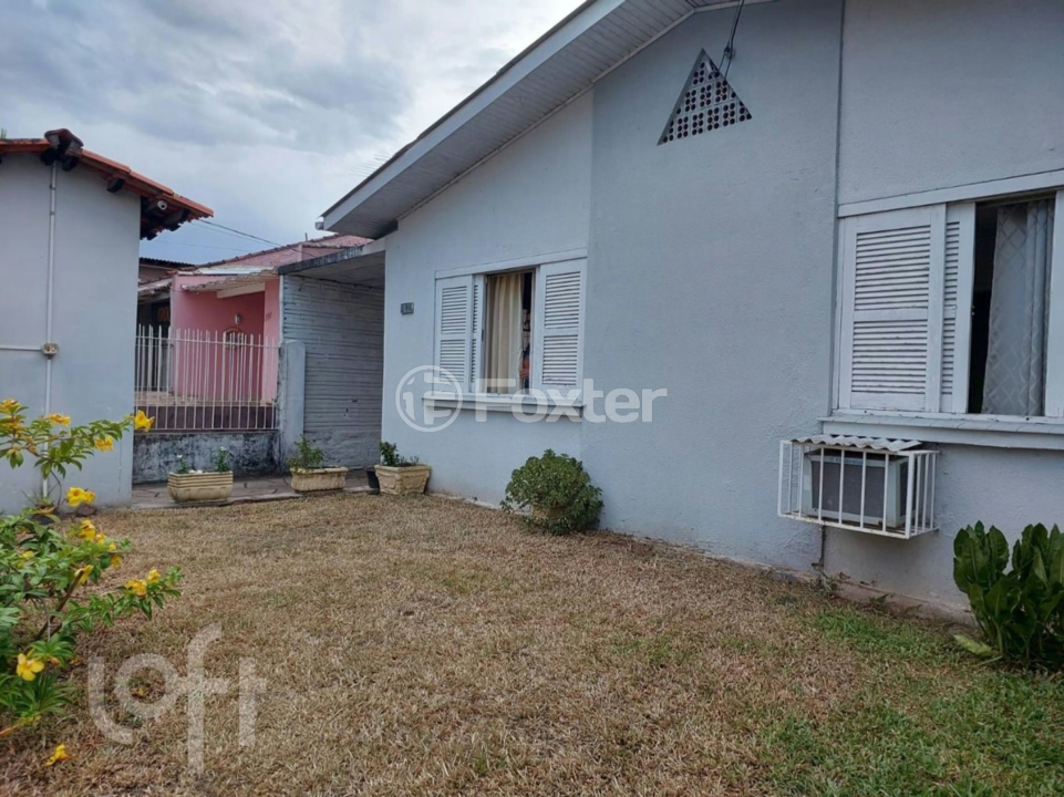 Casa à venda com 3 quartos, 154m² - Foto 1