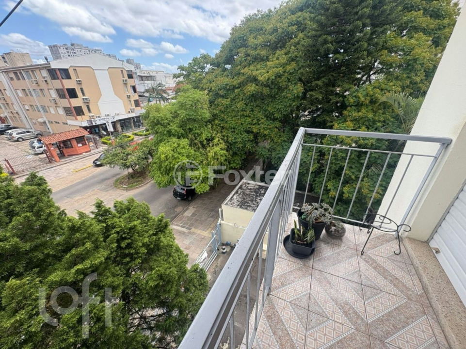 Apartamento à venda com 2 quartos, 68m² - Foto 3