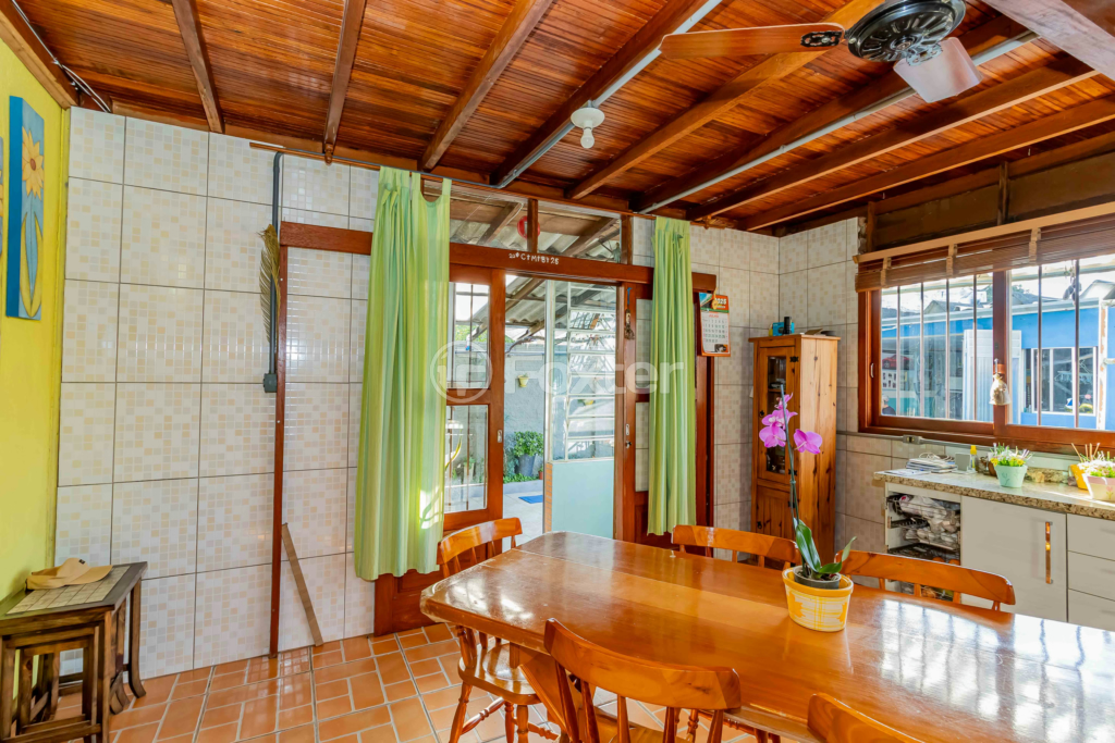 Casa à venda com 3 quartos, 300m² - Foto 9