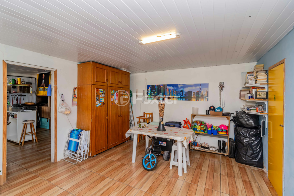 Casa à venda com 3 quartos, 300m² - Foto 25